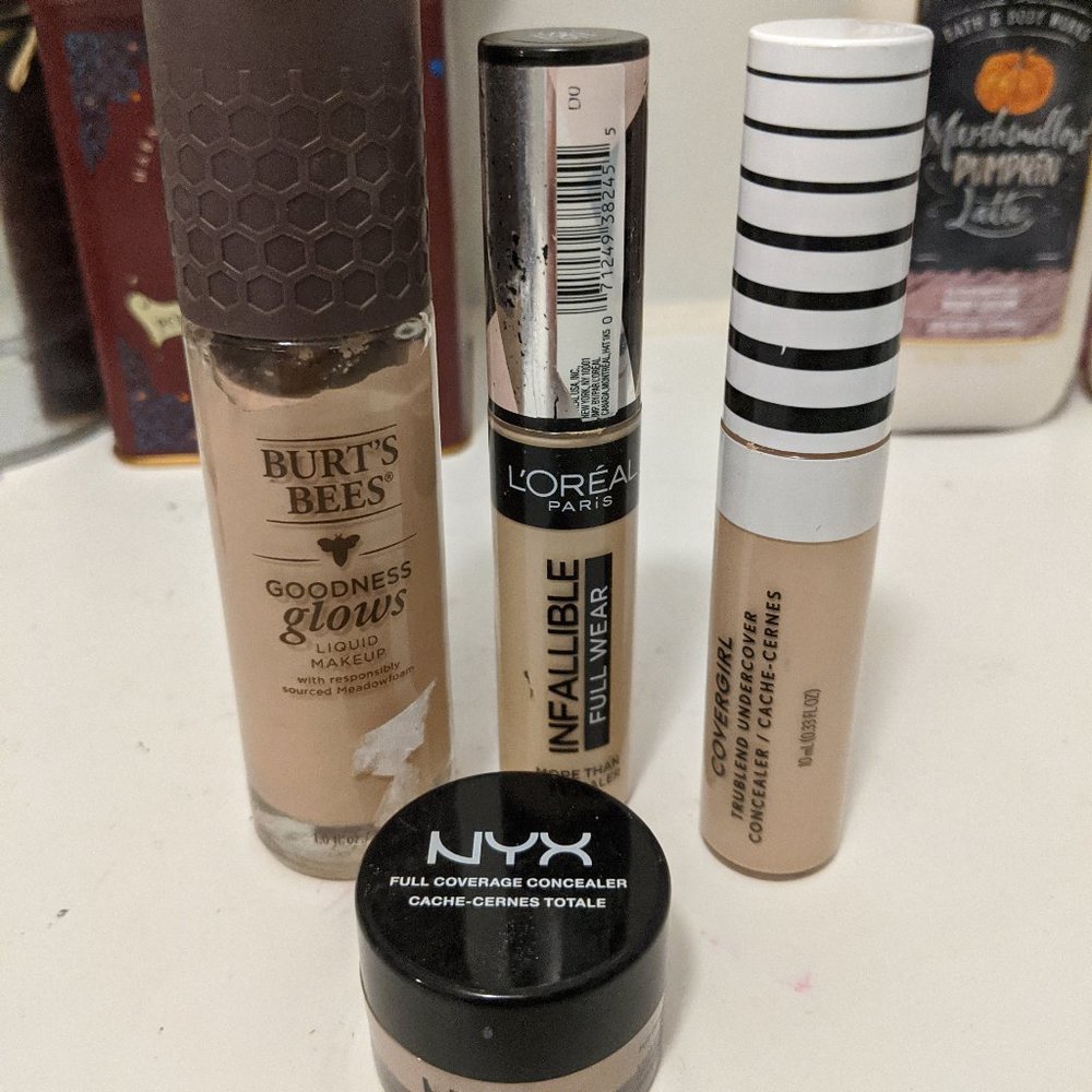 Light/Medium Base Makeup Bundle